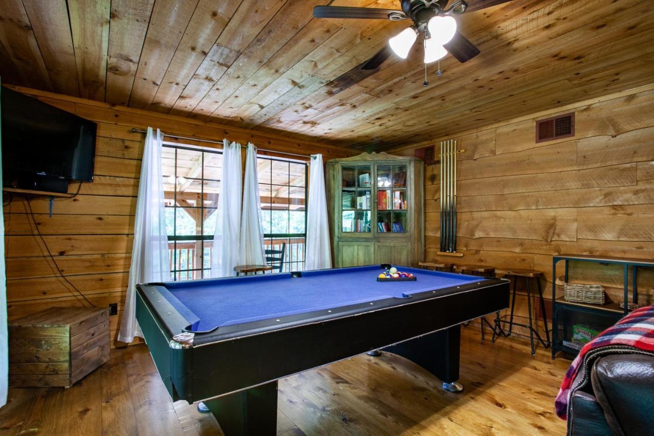 Forest Home Hot Tub Fire Pit Pool Table 鸽子谷 外观 照片