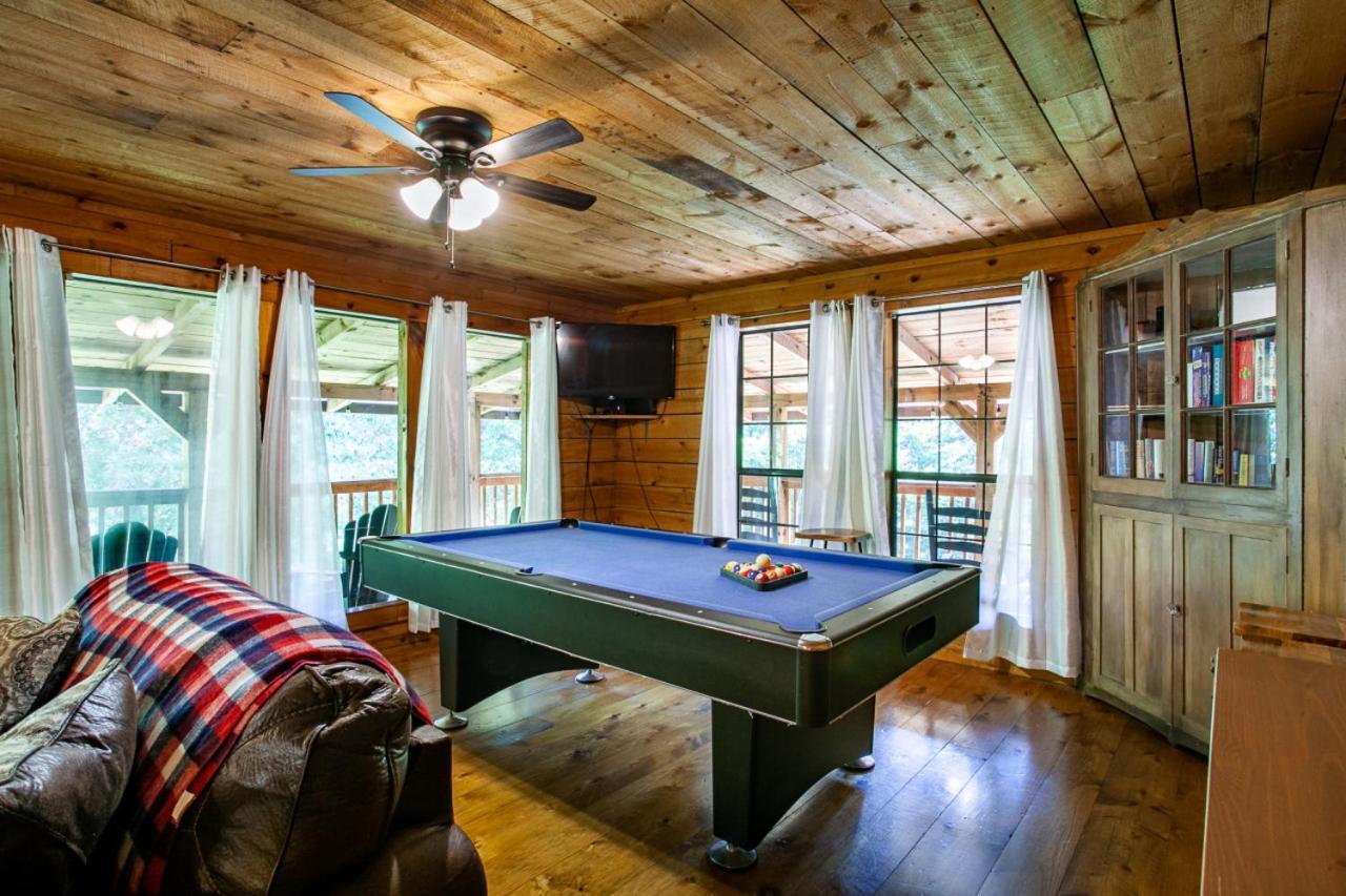 Forest Home Hot Tub Fire Pit Pool Table 鸽子谷 外观 照片