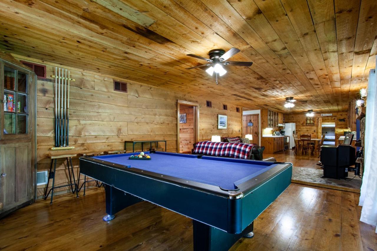 Forest Home Hot Tub Fire Pit Pool Table 鸽子谷 外观 照片