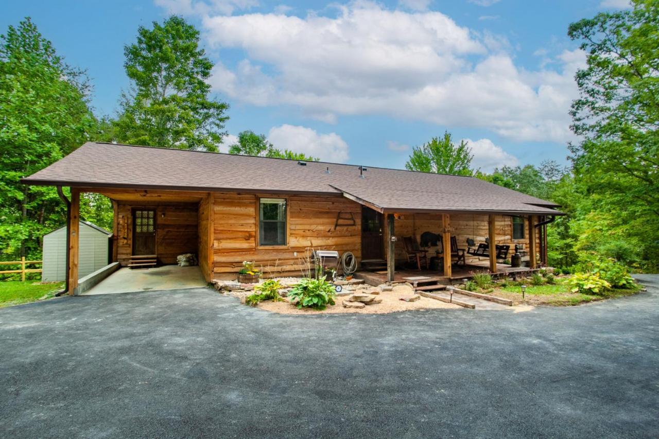 Forest Home Hot Tub Fire Pit Pool Table 鸽子谷 外观 照片