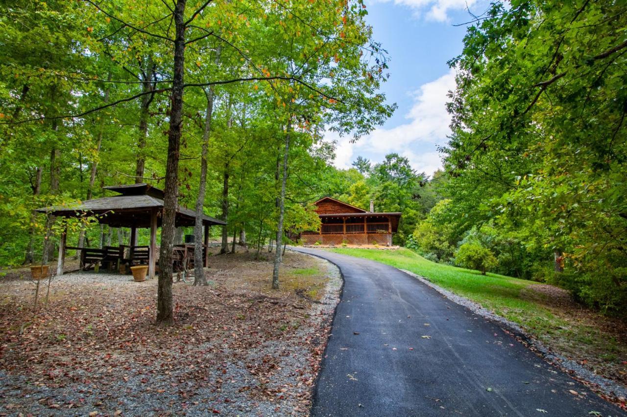 Forest Home Hot Tub Fire Pit Pool Table 鸽子谷 外观 照片